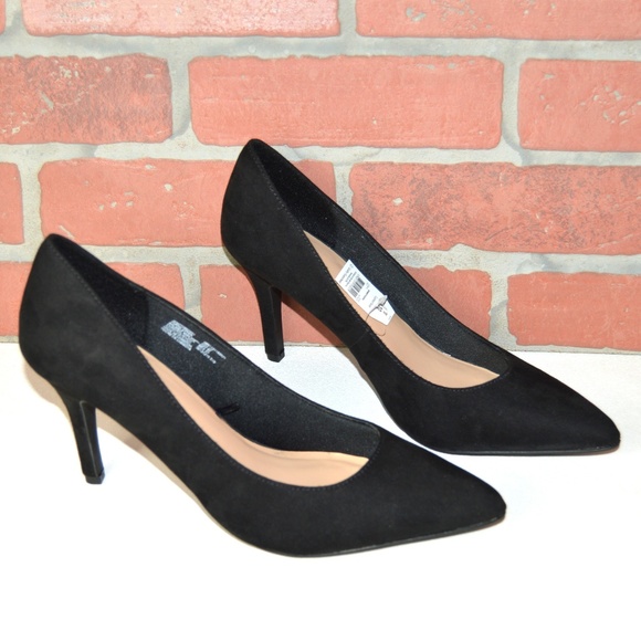 black pumps size 10